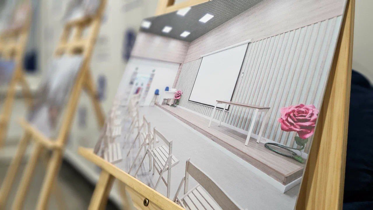 От детских площадок до музея: в Мурманске открыли выставку о шефской помощи Приморскому округу От детских площадок до музея: в Мурманске открыли выставку о шефской помощи Приморскому округу