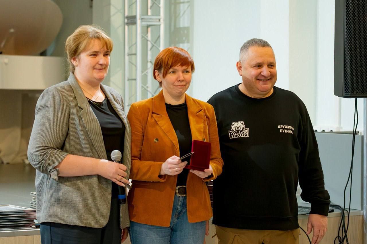 Три года добрых дел: в Оленегорске отметили день рождения «Рокот 51» Три года добрых дел: в Оленегорске отметили день рождения «Рокот 51»