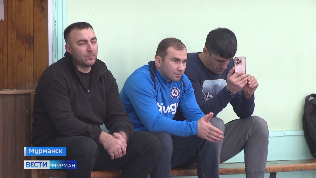 Футбол во имя единства: мурманские религиозные общины сыграли в мини-футбол