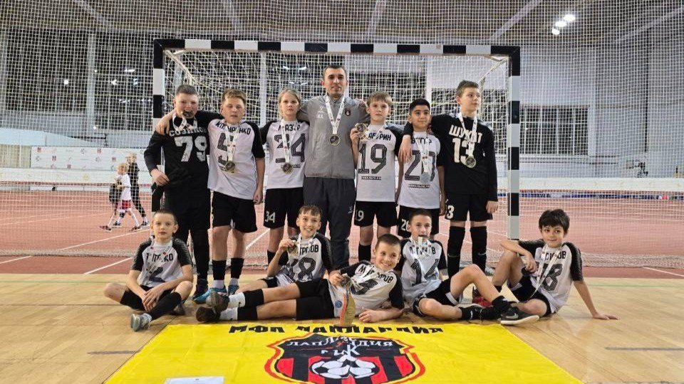 В Мурманске завершилось первенство региона по футболу среди ребят до 12 лет