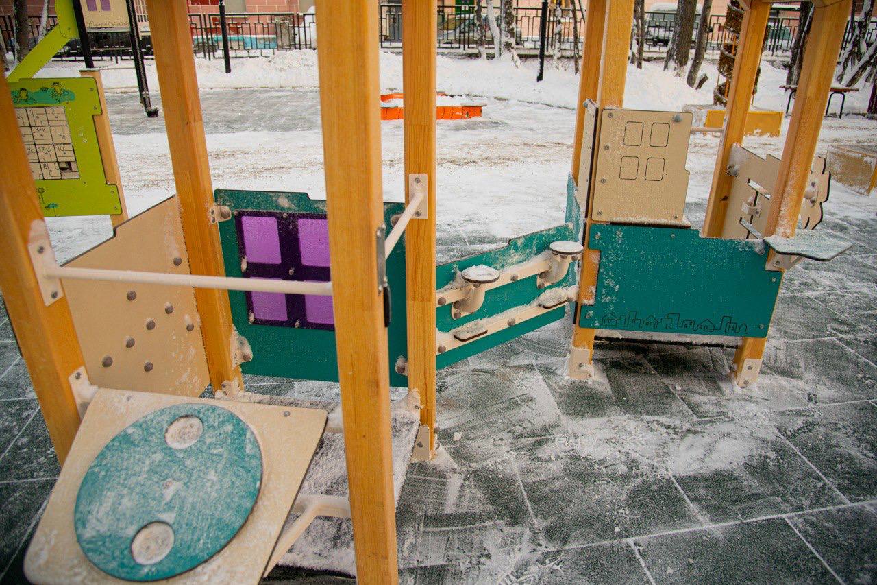 Детская площадка в Сафоновском сквере в Росте обрела новую жизнь! Детская площадка в Сафоновском сквере в Росте обрела новую жизнь!