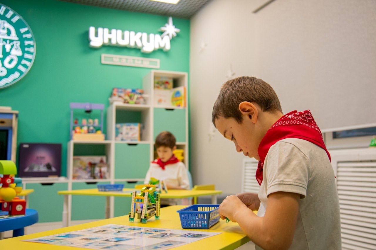 Сегодня в детском саду № 91 ребята погрузились в мир робототехники и конструирования Сегодня в детском саду № 91 ребята погрузились в мир робототехники и конструирования