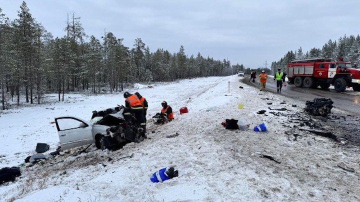 Пенсионерку из Мурманска госпитализировали с места аварии в Кемском районе Карелии