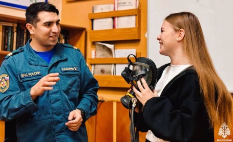 В гости к безопасности. Представить себя настоящим героем - пожарным, который первым приходит на помощь в опасной ситуации? Теперь у тебя есть такая возможность - в преддверии празднования 35-летия МЧС России в...