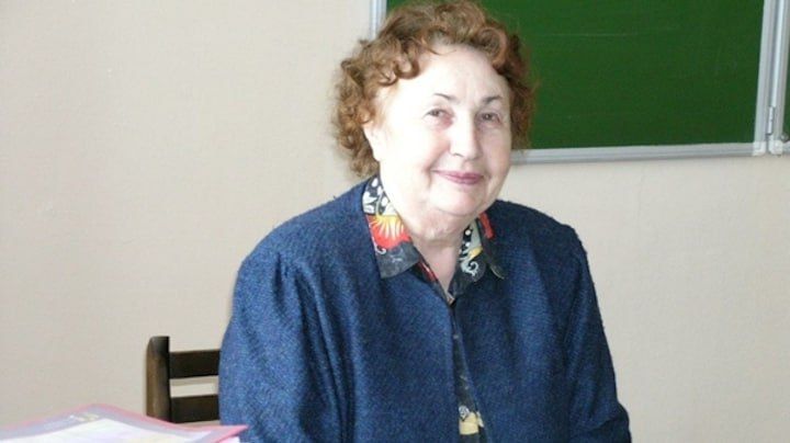 Президент РФ Владимир Путин присвоил звание заслуженного учителя Российской Федерации Нине Владимировне Селиханович — учителю лицея имени В.Г. Сизова Мончегорска. Указ опубликован на сайте Кремля