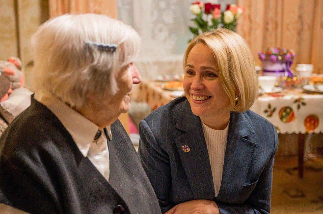 Блокаднице, ветерану Великой Отечественной войны, почетному гражданину города-героя Мурманска Антонине Ивановне Баранцевой – 102 года! Блокаднице, ветерану Великой Отечественной войны, почетному гражданину города-героя Мурманска Антонине Ивановне Баранцевой – 102 года!