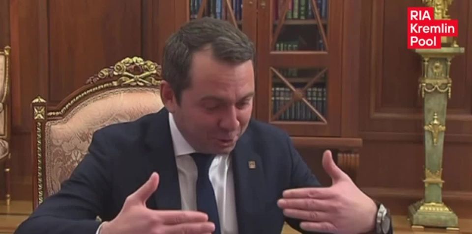 - Как дела?. - Работаем, бьемся, держим на северных рубежах оборону