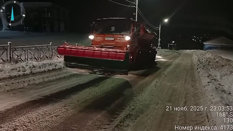 В Мурманске на дорогах появится новый противогололедный реагент