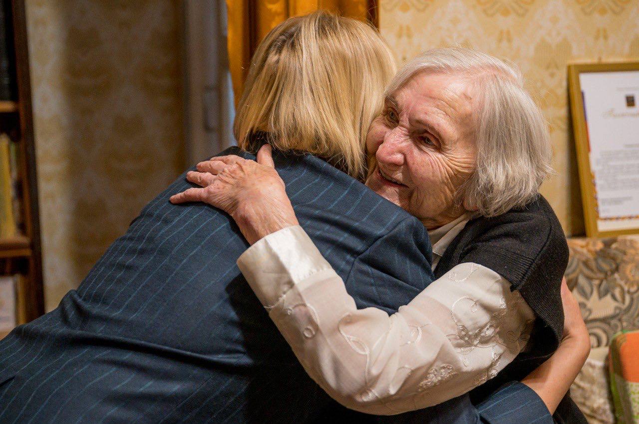 Блокаднице, ветерану Великой Отечественной войны, почетному гражданину города-героя Мурманска Антонине Ивановне Баранцевой – 102 года! Блокаднице, ветерану Великой Отечественной войны, почетному гражданину города-героя Мурманска Антонине Ивановне Баранцевой – 102 года!