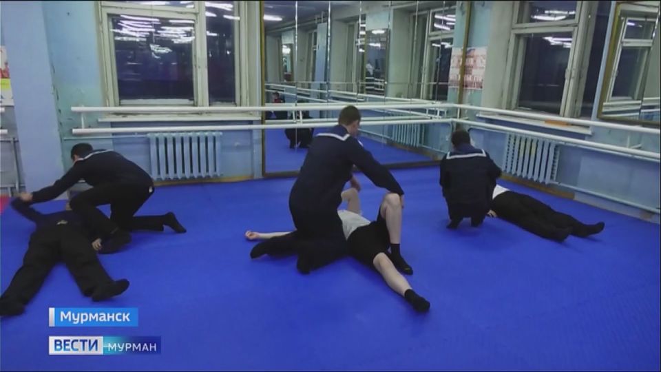 Курсантов МАУ учили оказывать первую помощь