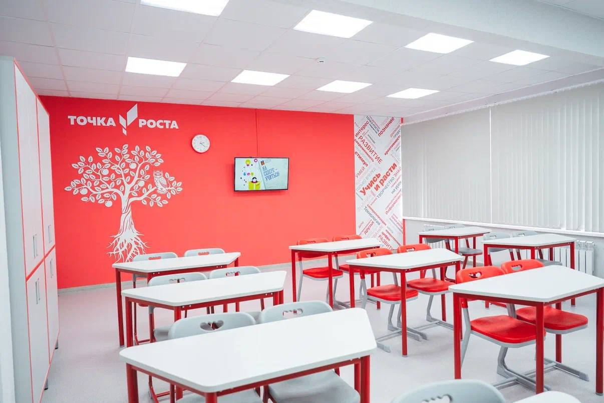 Андрей Чибис о реализации плана «На Севере – жить!» в Кировске: результат видят не только жители, но и гости Андрей Чибис о реализации плана «На Севере – жить!» в Кировске: результат видят не только жители, но и гости