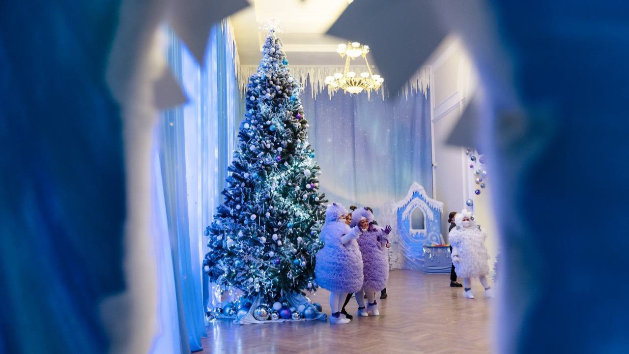 Губернаторские елки в Мурманской области проведут для почти 20 тысяч детей Губернаторские елки в Мурманской области проведут для почти 20 тысяч детей