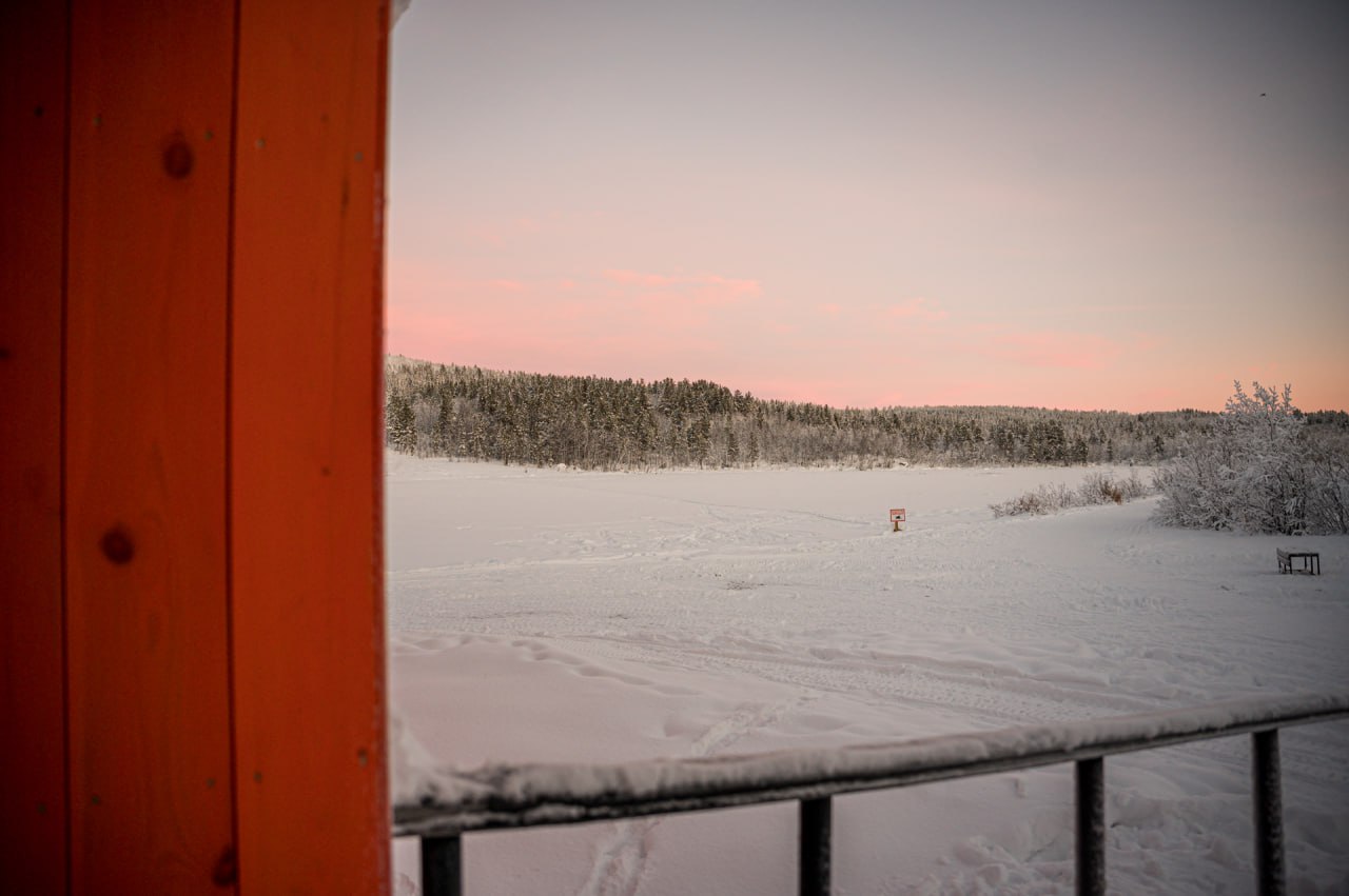 Территория спорткомплекса «Снежинка» – одно из любимых мест для прогулок мурманчан в любое время года Территория спорткомплекса «Снежинка» – одно из любимых мест для прогулок мурманчан в любое время года