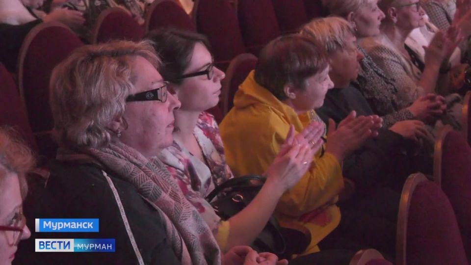 В Мурманской области десяти северянкам вручили почетные знаки "Материнская слава"