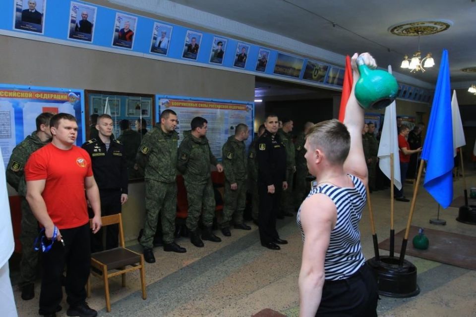 Сильнейших гиревиков Северного флота определили на чемпионате в Беломорской базе Сильнейших гиревиков Северного флота определили на чемпионате в Беломорской базе