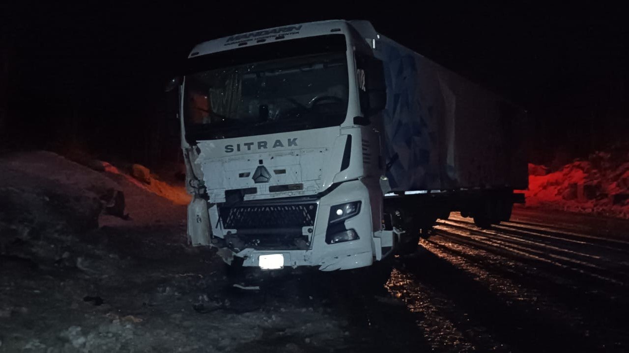 Трех пострадавших в ДТП в Мурманской области госпитализировали Трех пострадавших в ДТП в Мурманской области госпитализировали