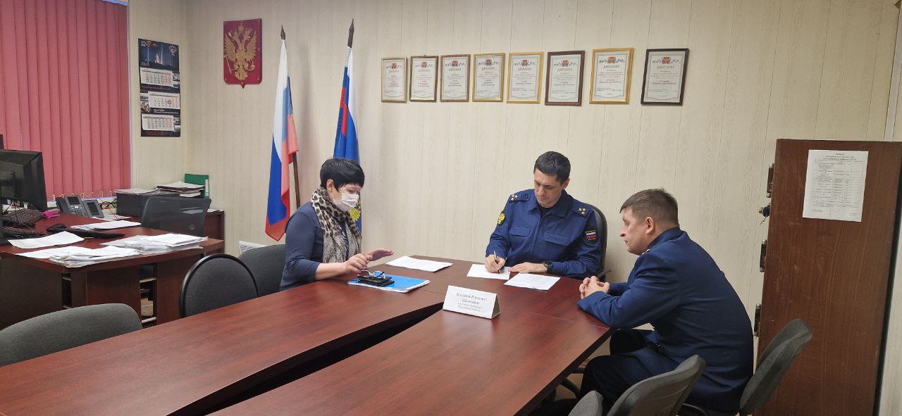 Заместитель прокурора Мурманской области Василий Шевченко провёл выездной личный приём граждан в Кандалакшском муниципальном округе Заместитель прокурора Мурманской области Василий Шевченко провёл выездной личный приём граждан в Кандалакшском муниципальном округе