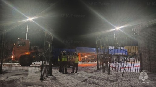 Откачанную после разлива нефть в Кировске вывезли для дальнейшей утилизации