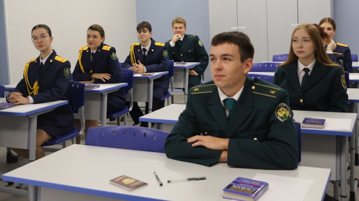 В Мурманской области более 2,7 тысячи выпускников 11 классов написали итоговое сочинение