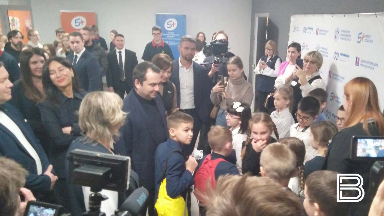 В Мончегорске после капремонта открыли школу №5 имени О. И. Семенова-Тян-Шанского В Мончегорске после капремонта открыли школу №5 имени О. И. Семенова-Тян-Шанского