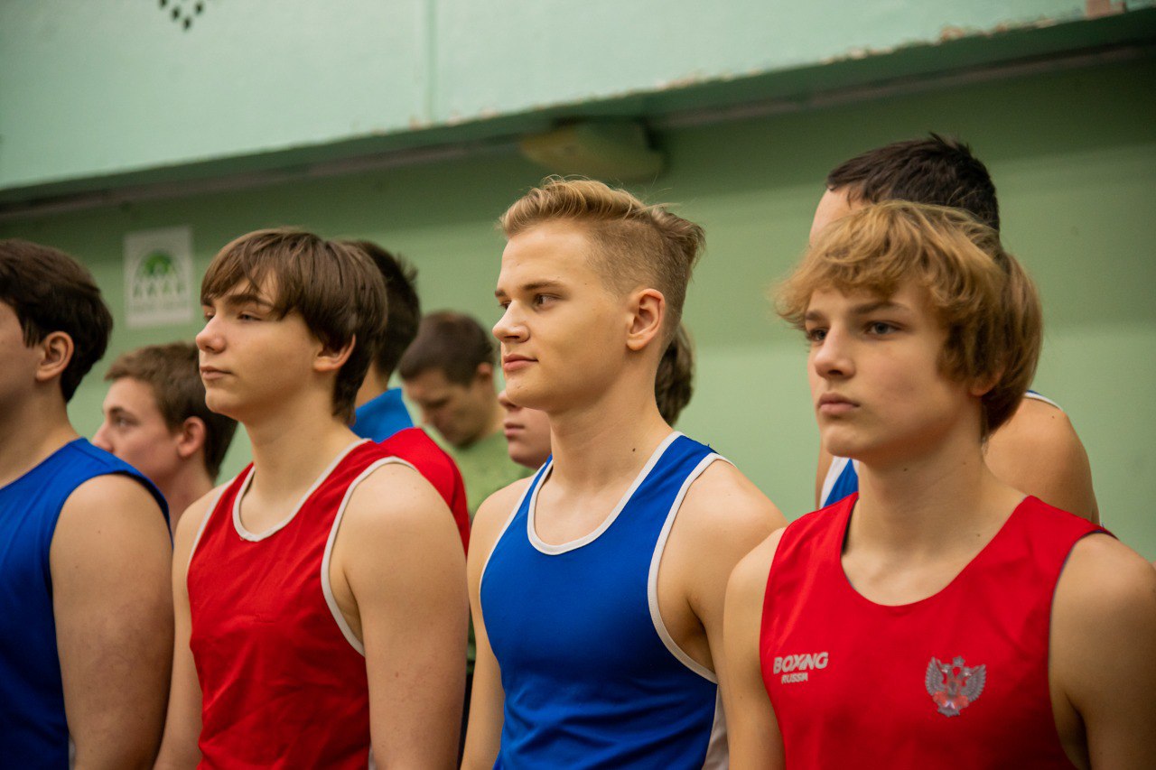 XXVI юношеский турнир города Мурманска по боксу на призы почетного председателя Федерации бокса Мурманской области, почетного гражданина города-героя Мурманска В. И. Горячкина стартовал сегодня во дворце спорта Центрального... XXVI юношеский турнир города Мурманска по боксу на призы почетного председателя Федерации бокса Мурманской области, почетного гражданина города-героя Мурманска В. И. Горячкина стартовал сегодня во дворце спорта Центрального...