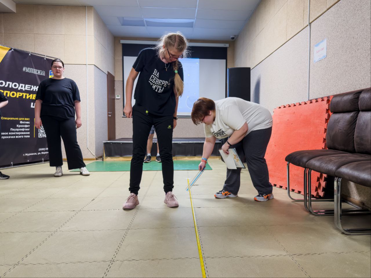 Спортивная энергия и командный дух: в Молодежном спортивном центре «Молодежь51» в рамках XXV городского конкурса «Студент года» прошло испытание «Тропа силы» Спортивная энергия и командный дух: в Молодежном спортивном центре «Молодежь51» в рамках XXV городского конкурса «Студент года» прошло испытание «Тропа силы»