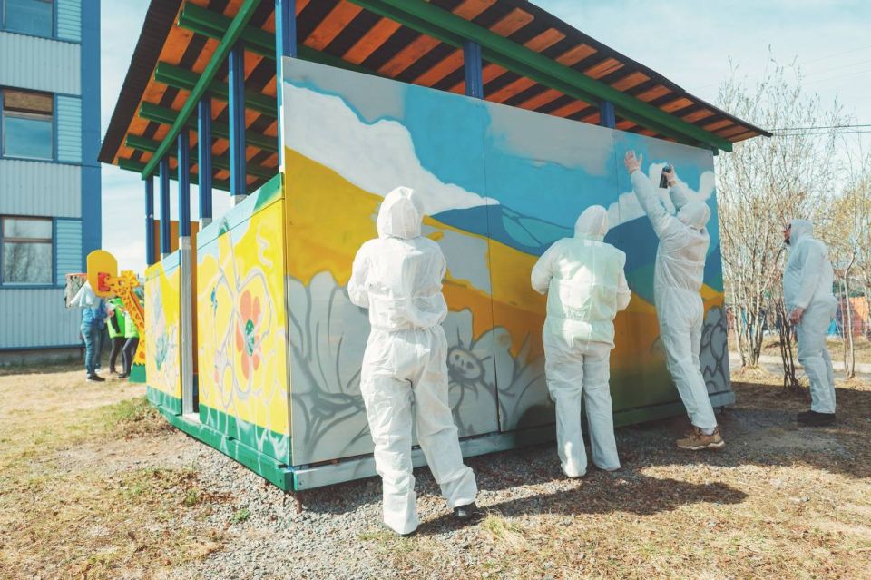 «Человек всегда заботится о том, что любит. Наши волонтеры доказывают это каждый день»: Андрей Чибис поздравил северян с Днем добровольца