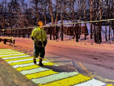 В порту Мурманска установили новые световые проекторы для безопасного движения