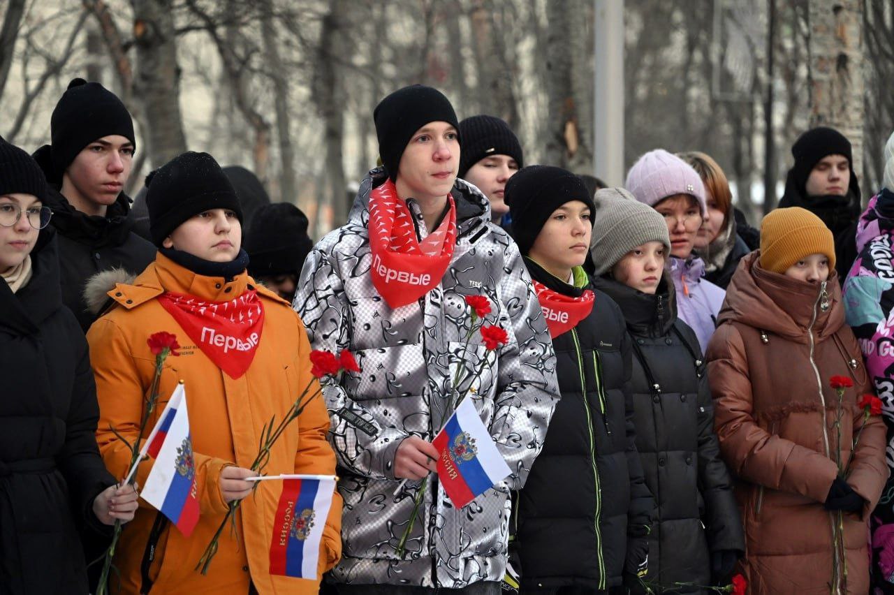 В Мурманской области с теплотой и любовью отметили День Героев Отечества В Мурманской области с теплотой и любовью отметили День Героев Отечества