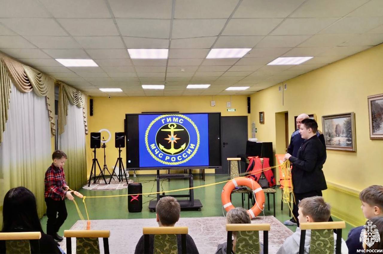 Детская безопасность - приоритет сотрудников #МЧСМурманск Детская безопасность - приоритет сотрудников #МЧСМурманск