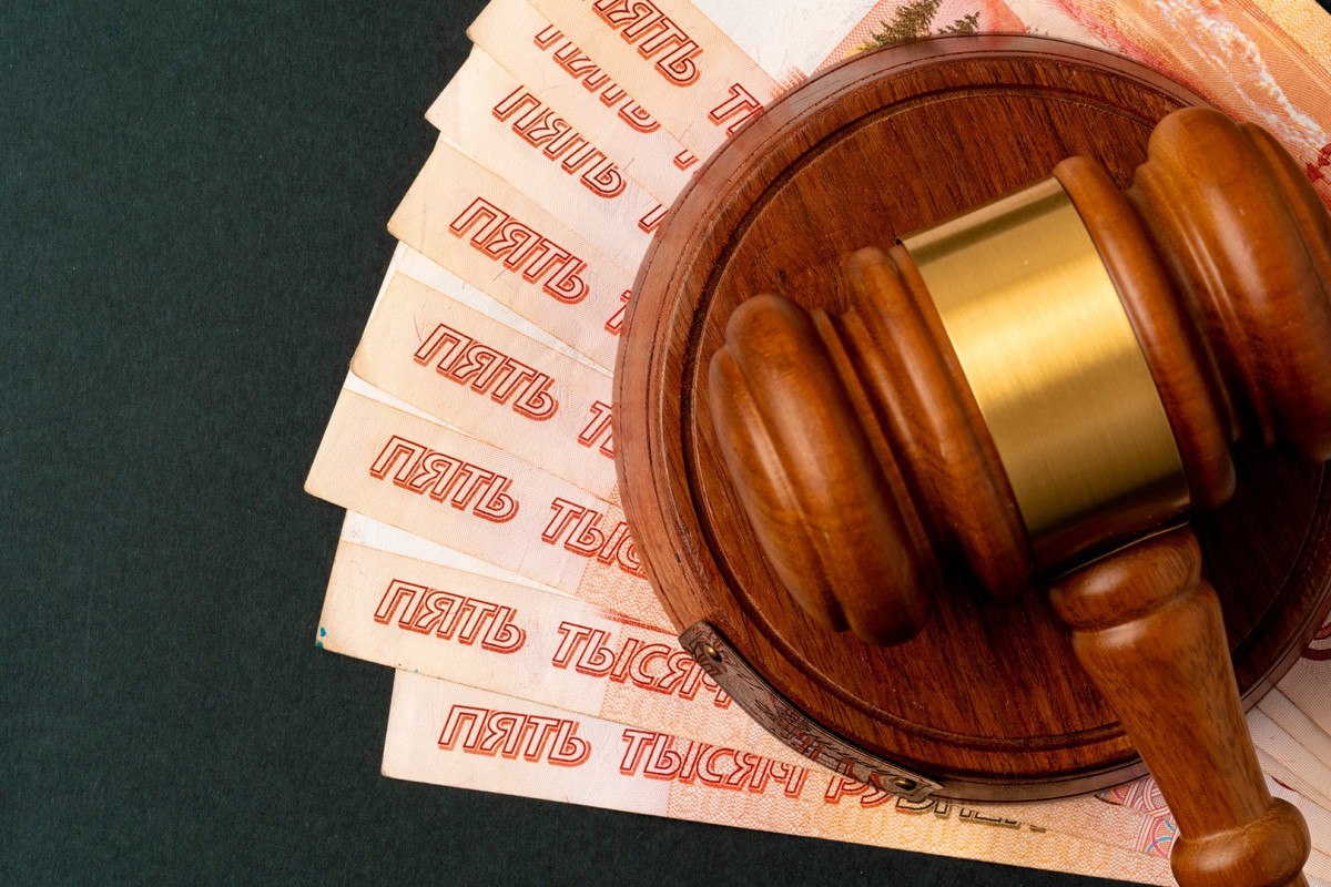 Еще один пример эффективной борьбы с коррупцией и неотвратимости ответственности за подобные преступления: по иску прокурора Кольского района с должностного лица взыскана сумма полученной им взятки