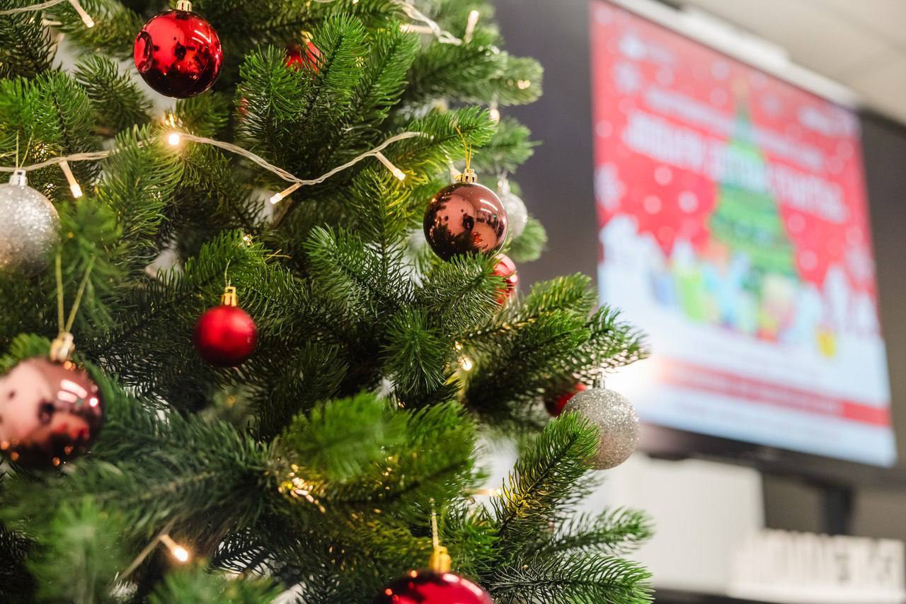 С 5 по 25 декабря в молодежных центрах МАУ МП «Молодежь51» проводится благотворительная акция «Подари детям счастье» С 5 по 25 декабря в молодежных центрах МАУ МП «Молодежь51» проводится благотворительная акция «Подари детям счастье»