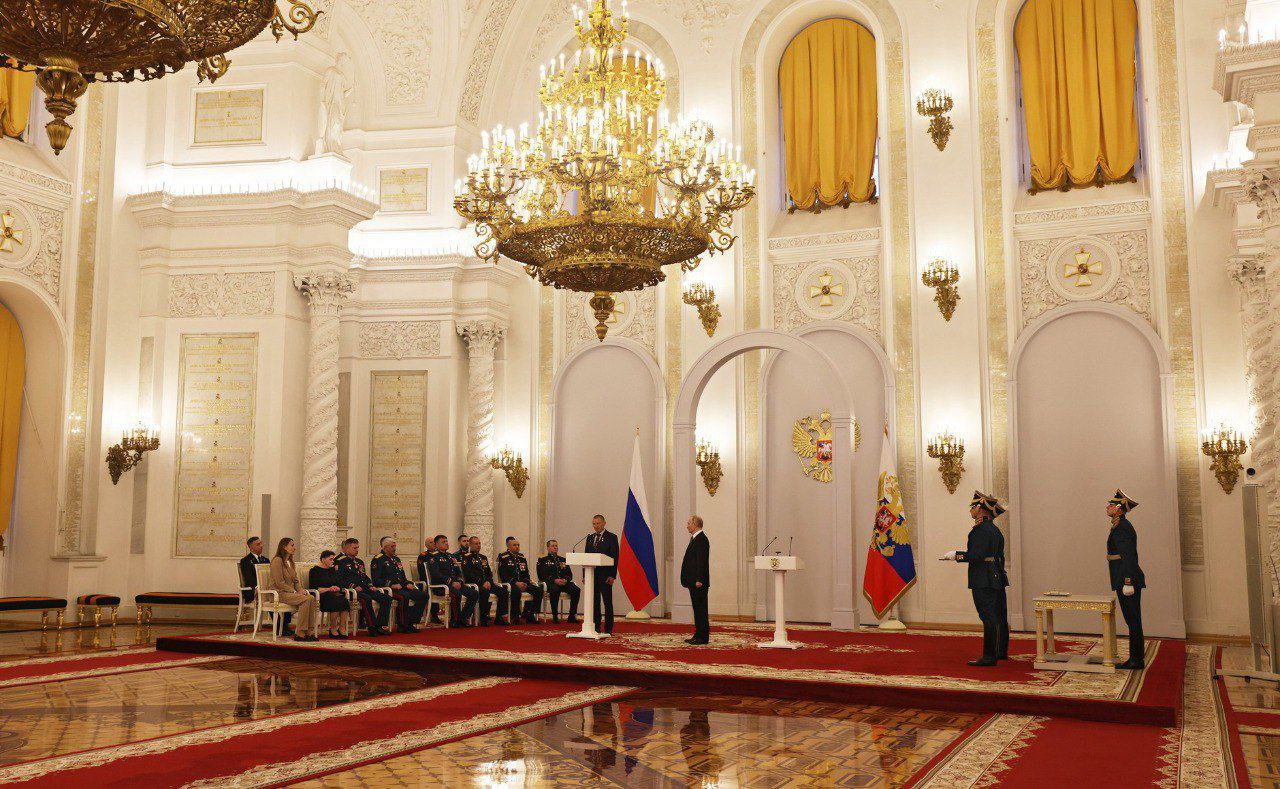 Участник программы «Герои Севера» Илья Жуков принял участие в торжественных мероприятиях в Кремле Участник программы «Герои Севера» Илья Жуков принял участие в торжественных мероприятиях в Кремле