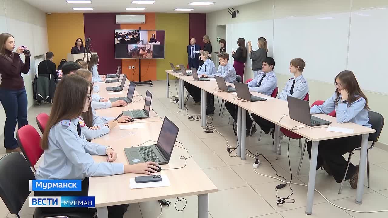 Студенты Мурманского арктического университета приняли участие во всемирном юридическом диктанте