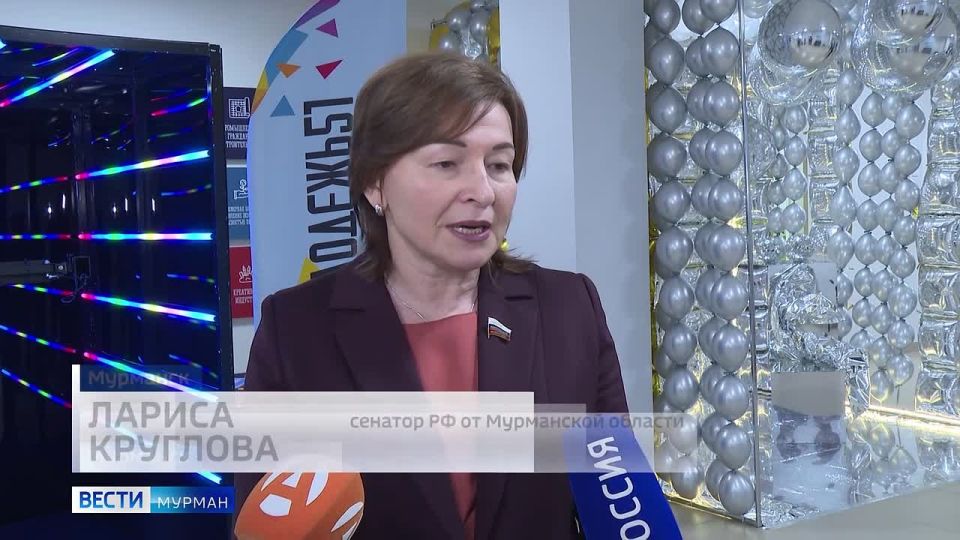 В Мурманске наградили активную молодежь и добровольцев всех возрастов