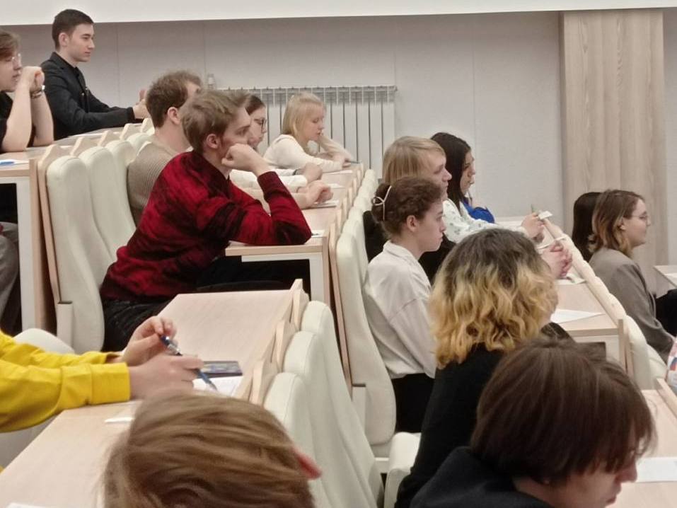 12 декабря участники городского конкурса «Студент года» прошли интеллектуальное испытание «ГДЗ» 12 декабря участники городского конкурса «Студент года» прошли интеллектуальное испытание «ГДЗ»