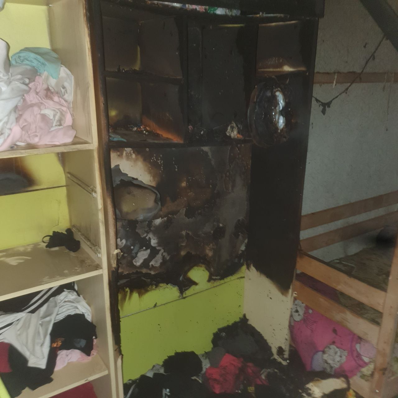 Пожар в пятиэтажке в Никеле унес жизнь кошки Пожар в пятиэтажке в Никеле унес жизнь кошки