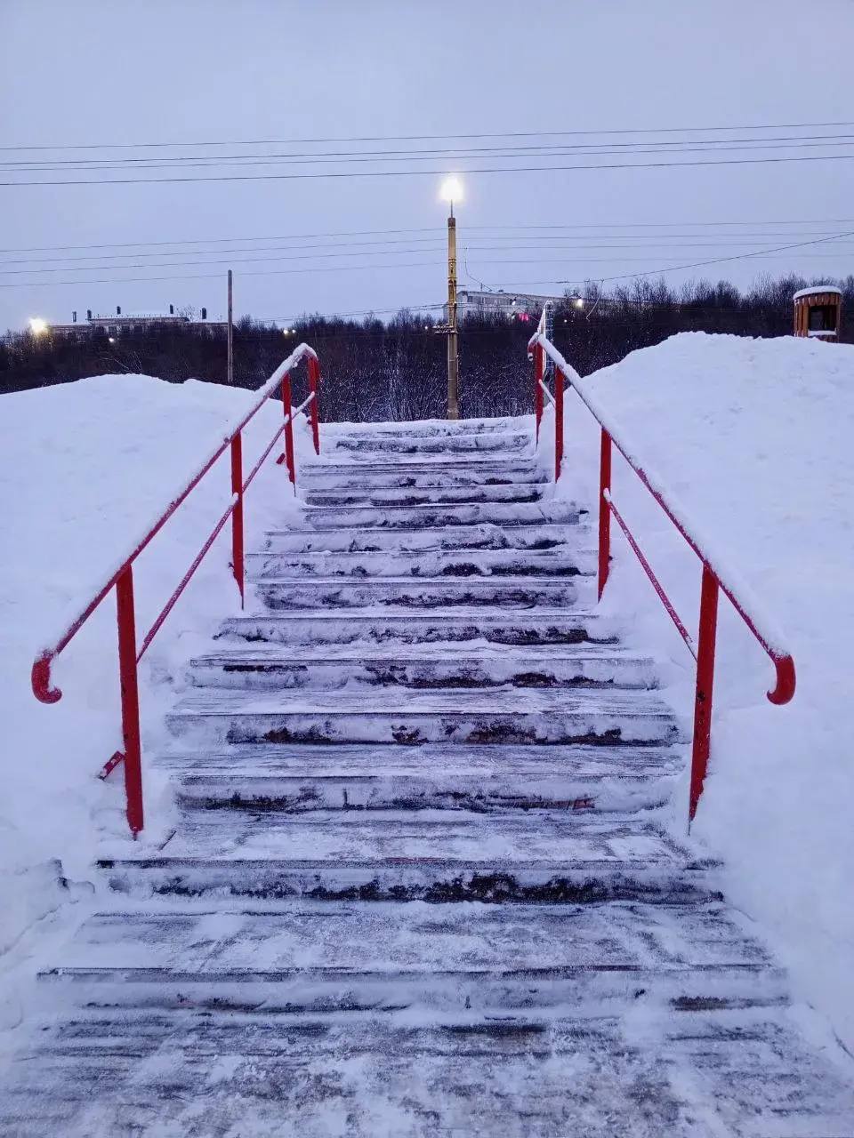 В Мурманске выпало 80% от месячной нормы осадков к 13 декабря В Мурманске выпало 80% от месячной нормы осадков к 13 декабря