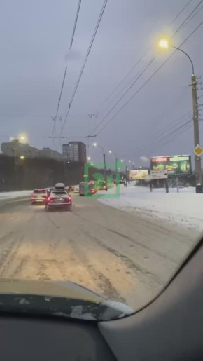 На Кольском проспекте в Мурманске остановились троллейбусы