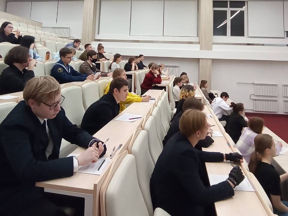 12 декабря участники городского конкурса «Студент года» прошли интеллектуальное испытание «ГДЗ» 12 декабря участники городского конкурса «Студент года» прошли интеллектуальное испытание «ГДЗ»