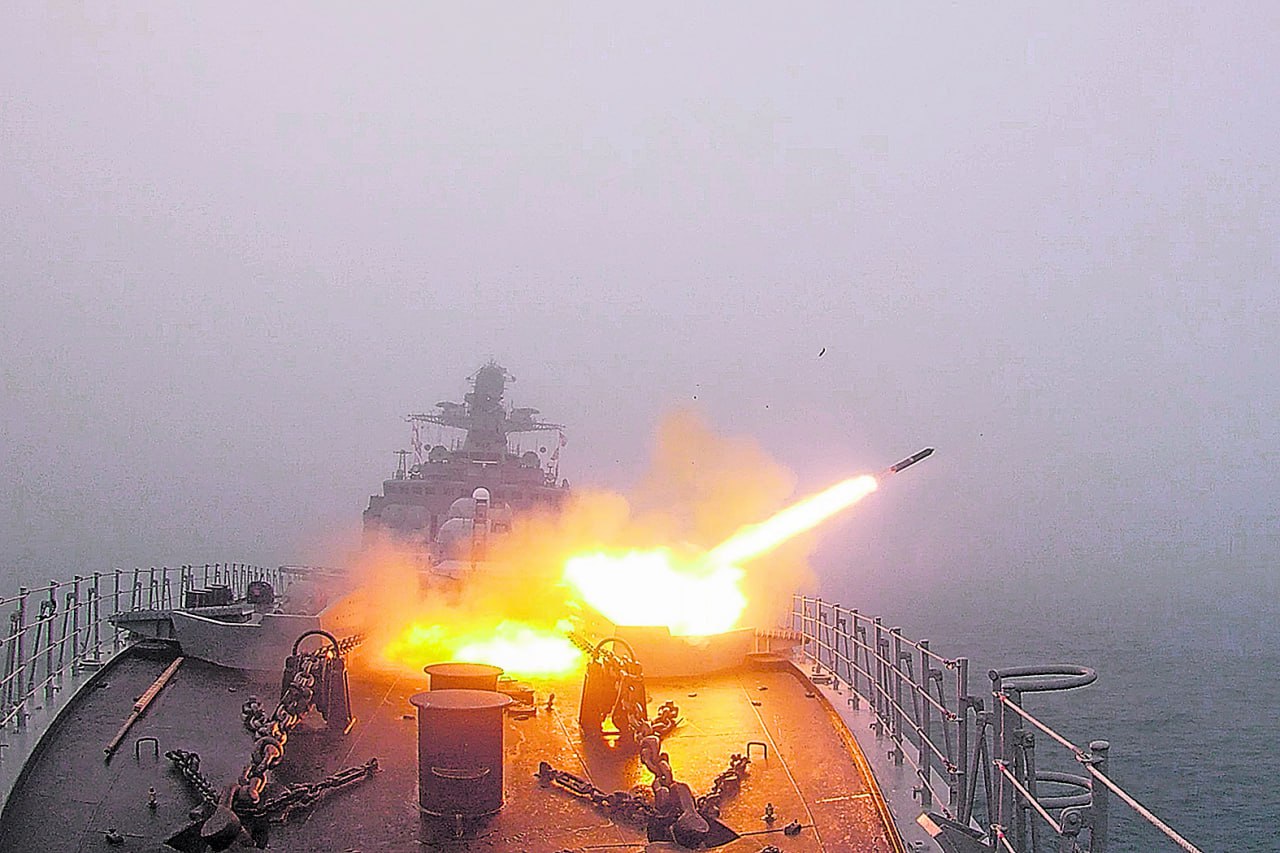 Олицетворяют огневую мощь. Моряки БЧ-2 отлично выполняют учебно-боевые упражнения Для североморцев прошедший учебный год выдался богатым на события