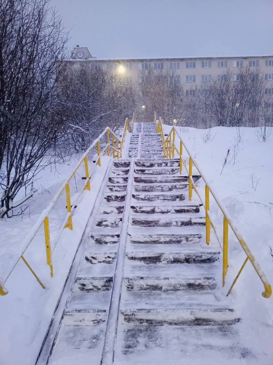 В Мурманске выпало 80% от месячной нормы осадков к 13 декабря В Мурманске выпало 80% от месячной нормы осадков к 13 декабря