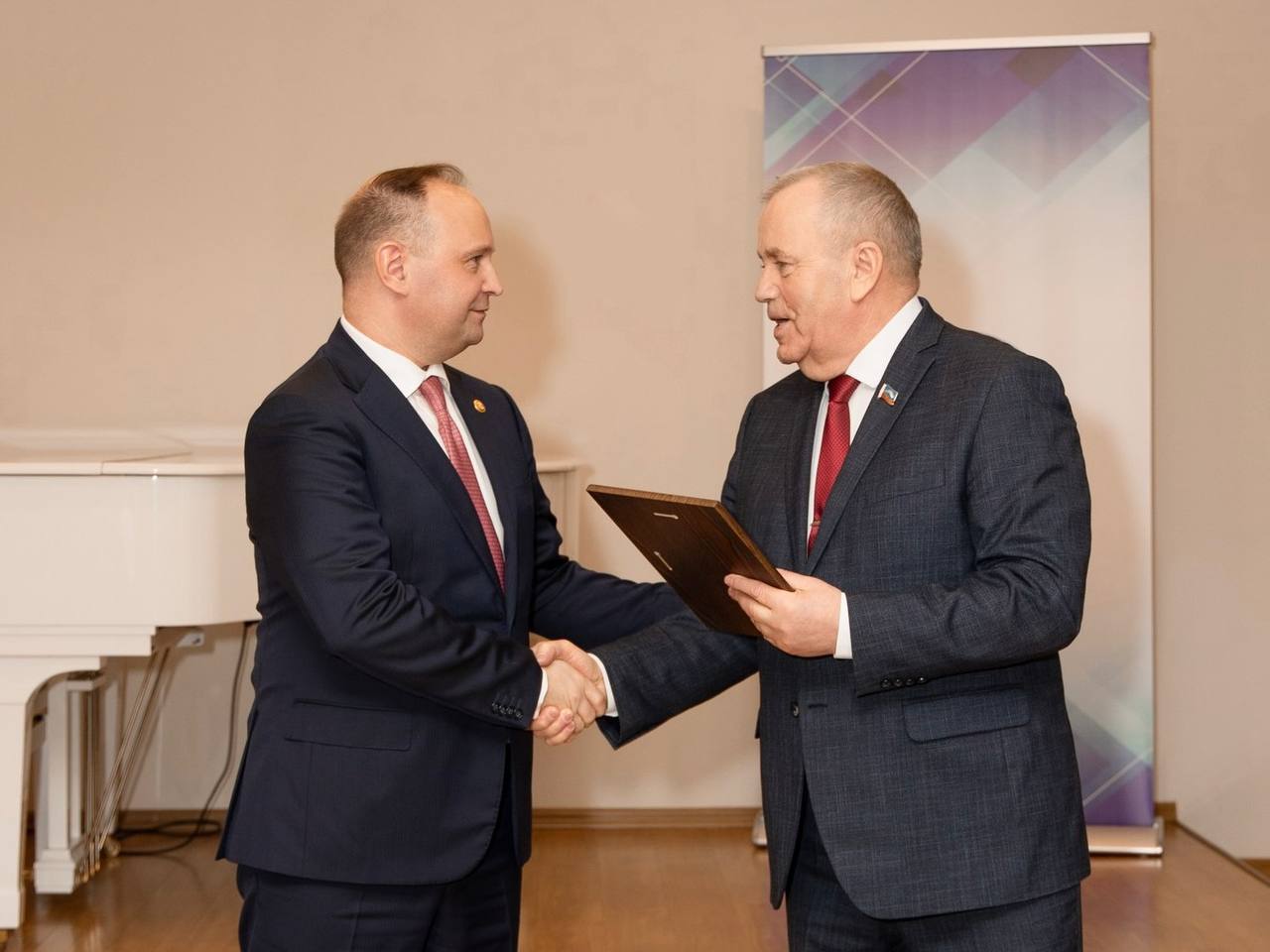 12 декабря 2025 года, в День Конституции Российской Федерации, состоялось торжественное мероприятие, приуроченное к 30-летию Избирательной комиссии Мурманской области 12 декабря 2025 года, в День Конституции Российской Федерации, состоялось торжественное мероприятие, приуроченное к 30-летию Избирательной комиссии Мурманской области