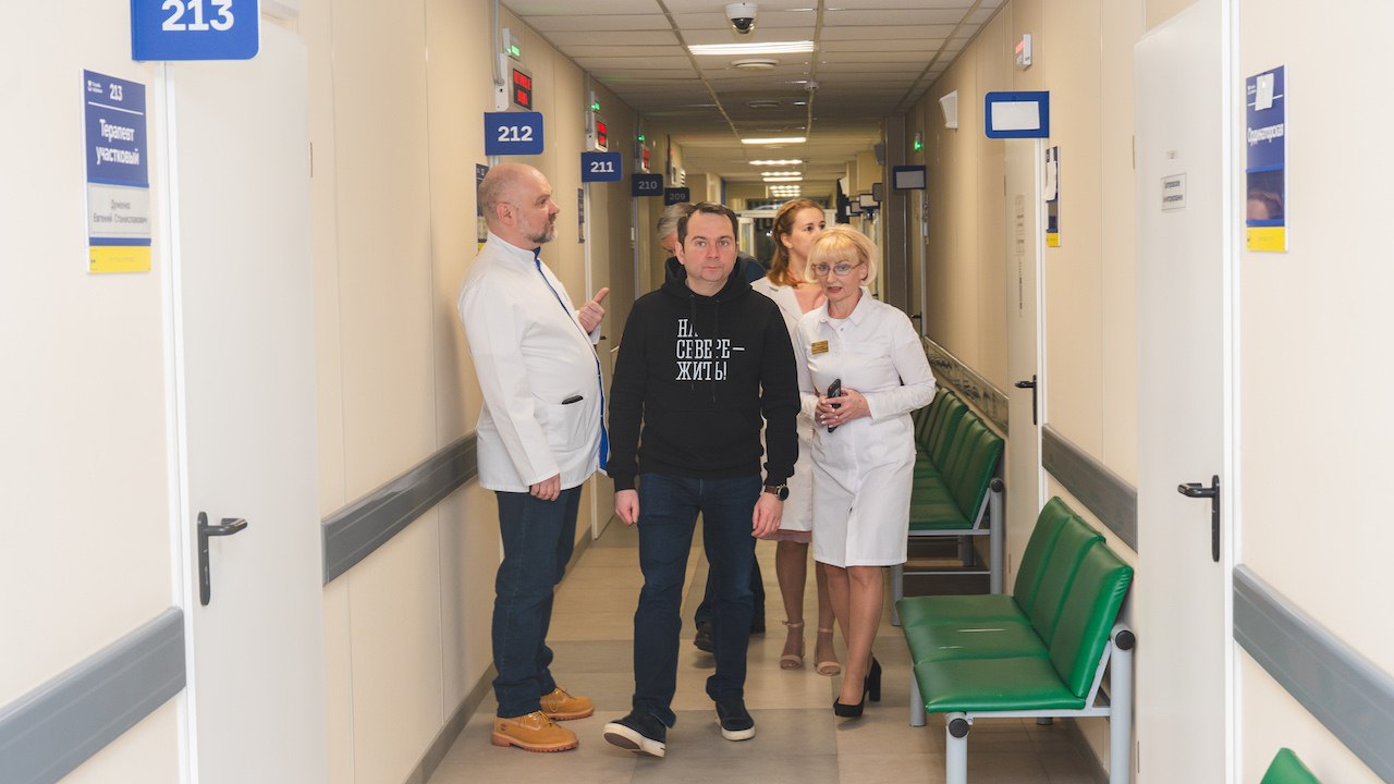 Губернатор Андрей Чибис осмотрел медучреждения, обновленные по плану "На Севере — жить!"