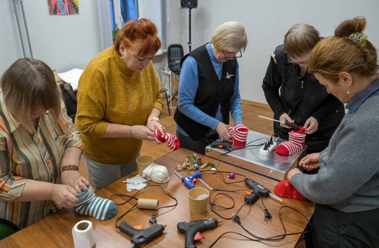В детской художественной школе города Мурманска продолжаются еженедельные мероприятия в рамках социальных проектов «Творчество вне возраста», «Искусство для всех» и «Свободное творчество» В детской художественной школе города Мурманска продолжаются еженедельные мероприятия в рамках социальных проектов «Творчество вне возраста», «Искусство для всех» и «Свободное творчество»
