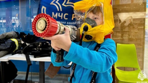 Выставка к 35-летию со дня образования МЧС России открылась в Мурманске