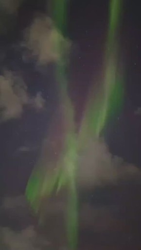 Доброе утро, Заполярье!. Над Полярным на днях разгорелось настоящее световое шоу – небо озарили яркие сполохи северного сияния