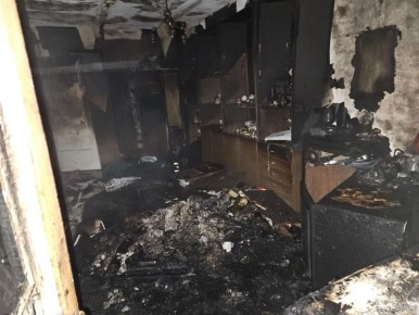 В Кандалакше ночью пожар унес жизнь человека