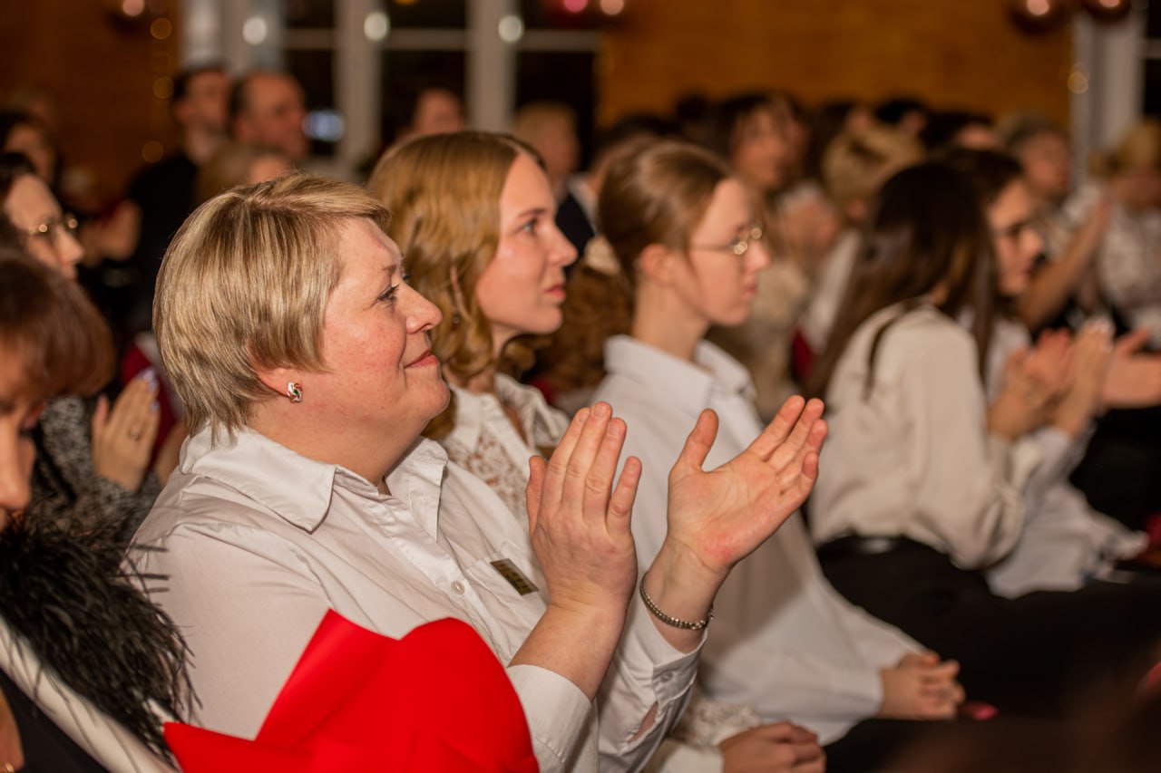 Гимназия № 2 отметила 90-летие! Гимназия № 2 отметила 90-летие!