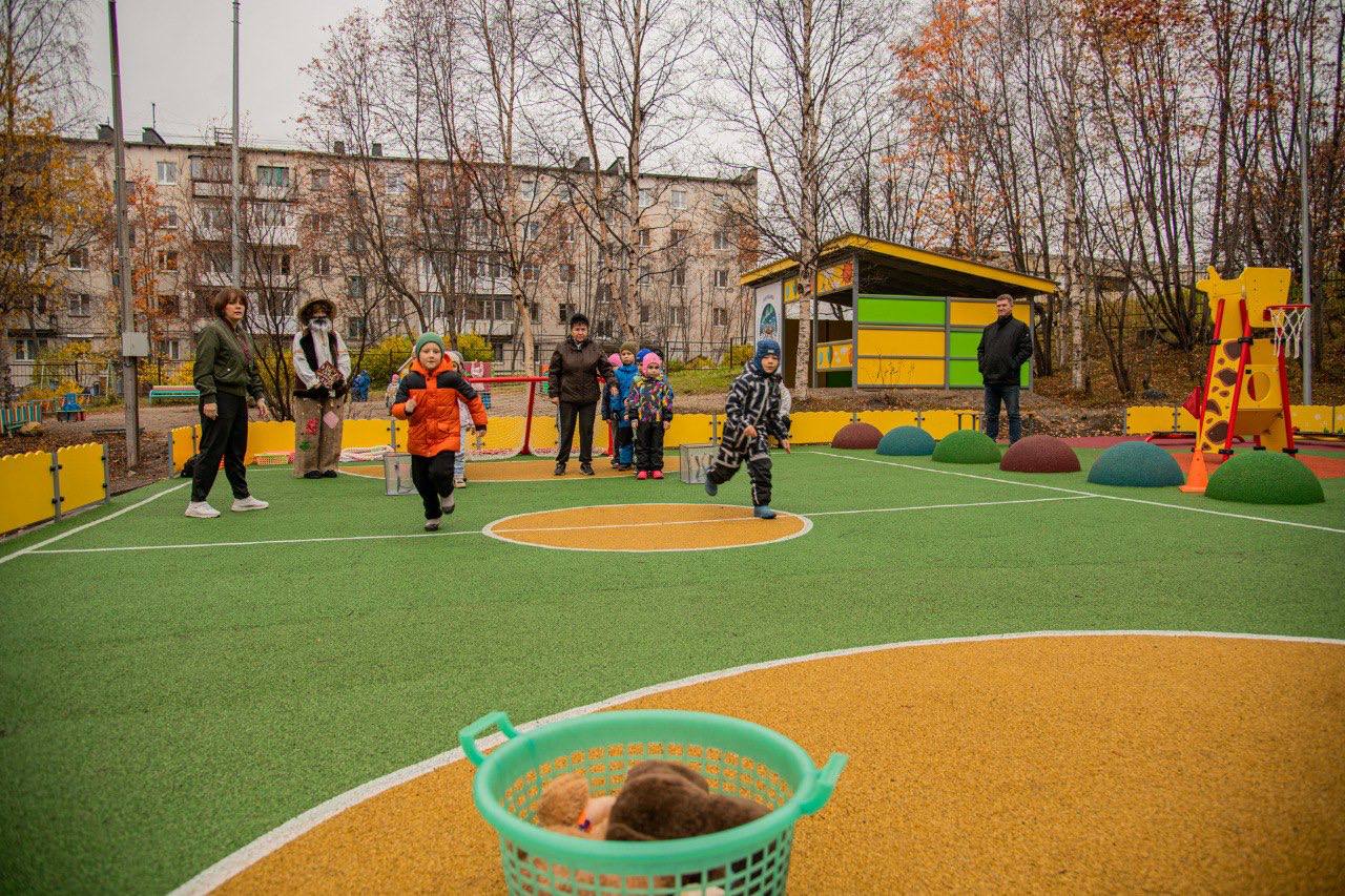 56,9 % расходов бюджета Мурманской области на 2026 год, или порядка 82,5 млрд рублей, будут направлены на образование, здравоохранение, социальную поддержку и повышение качества жизни северян, сообщил на оперативном... 56,9 % расходов бюджета Мурманской области на 2026 год, или порядка 82,5 млрд рублей, будут направлены на образование, здравоохранение, социальную поддержку и повышение качества жизни северян, сообщил на оперативном...